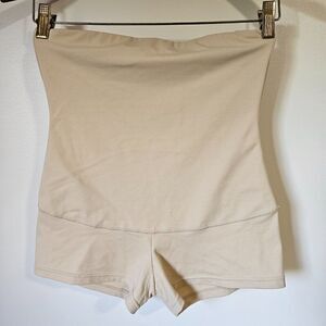 EUC FLEXEES MAIDENFORM TAN SHAPER BOOTY SHORTS SIZE LARGE